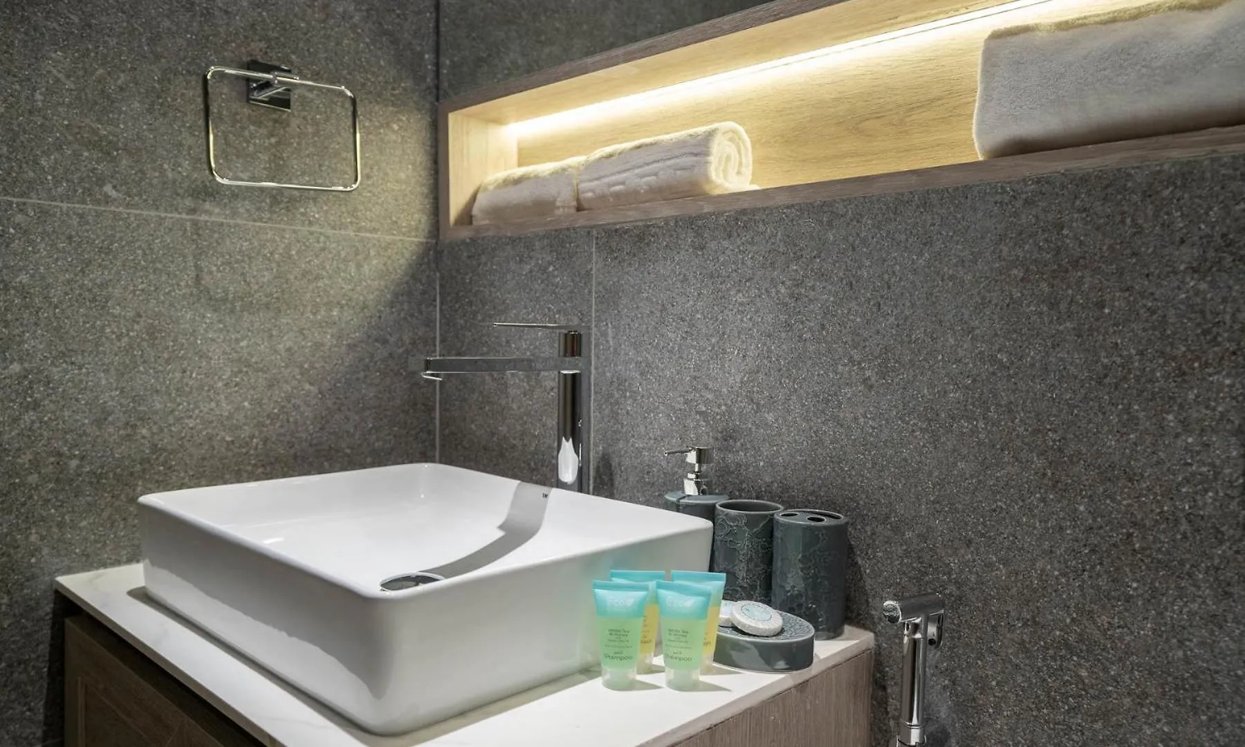 Spacious And Modern Studio -Great Facilities Dubai Apartment