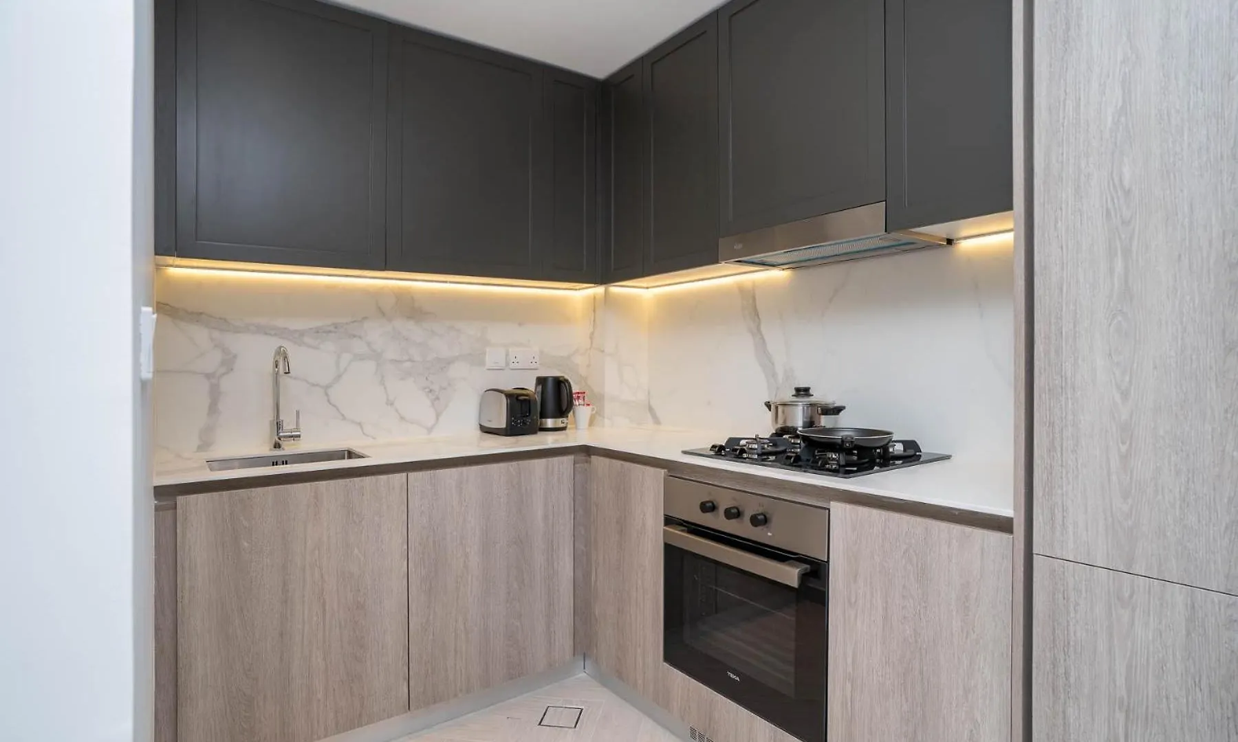 Apartment Spacious And Modern Studio -Great Facilities Dubai